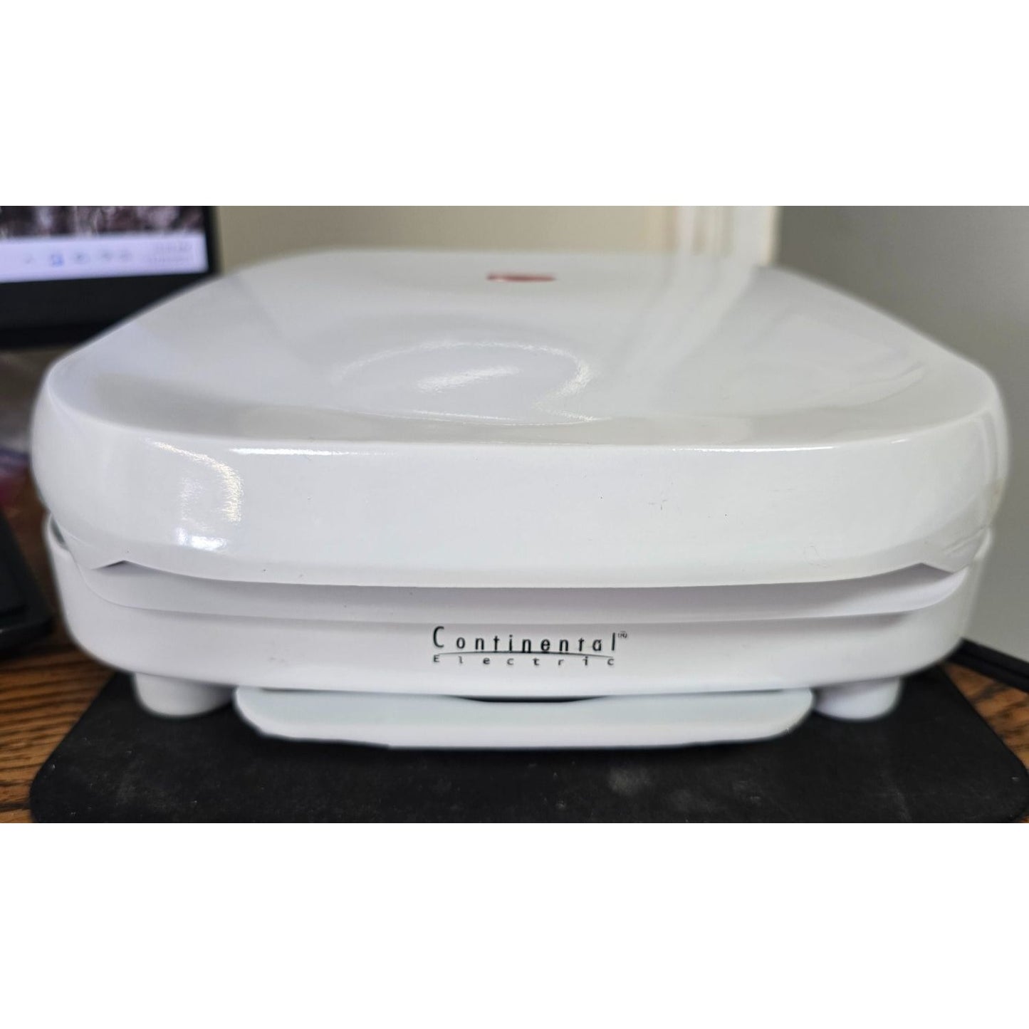 Continental Electric White Sandwich Press & Grill With Nonstick Plates