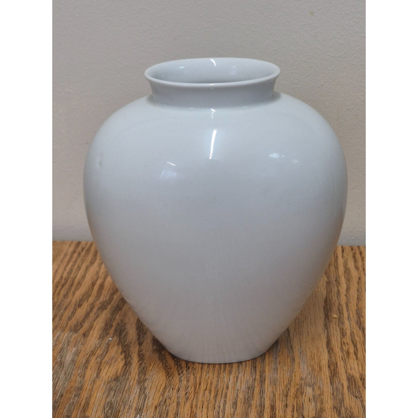 Heinrich Germany White Porcelain Vase