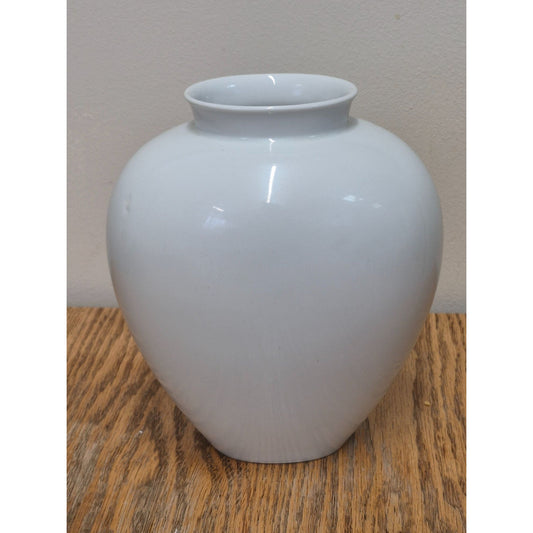 Heinrich Germany White Porcelain Vase