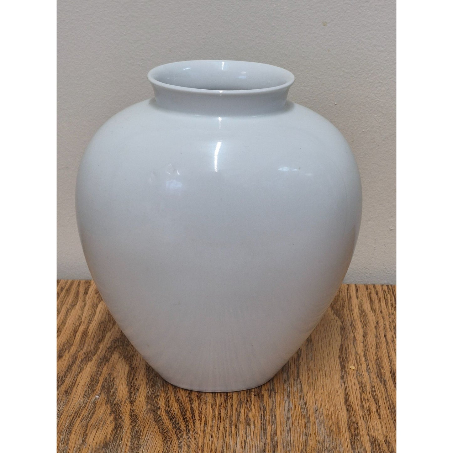 Heinrich Germany White Porcelain Vase
