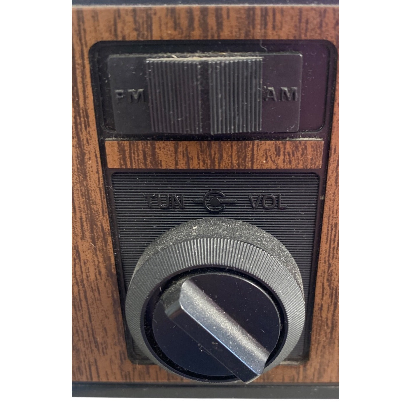 Vintage AM/FM Radio Alarm Clock