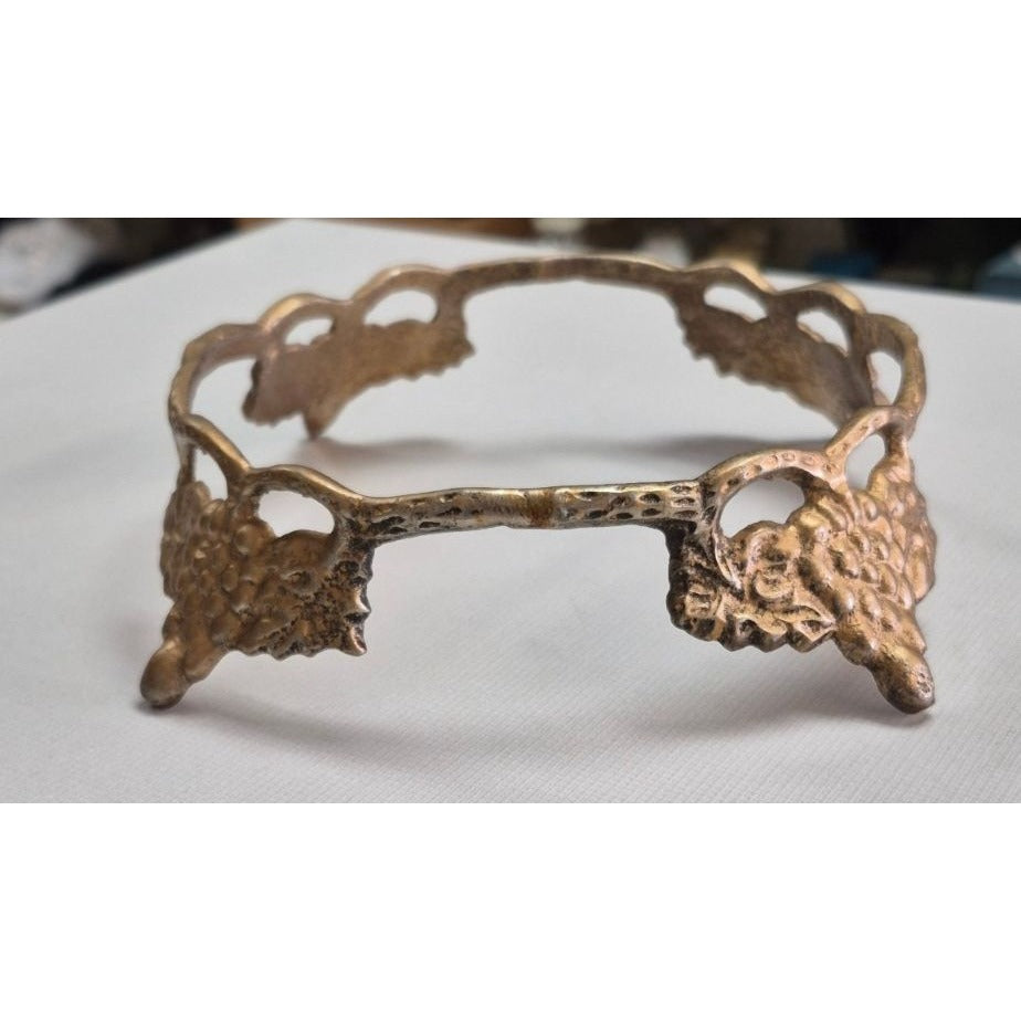 Vintage Grape Leaf Brass Centerpiece Stand with Bowl