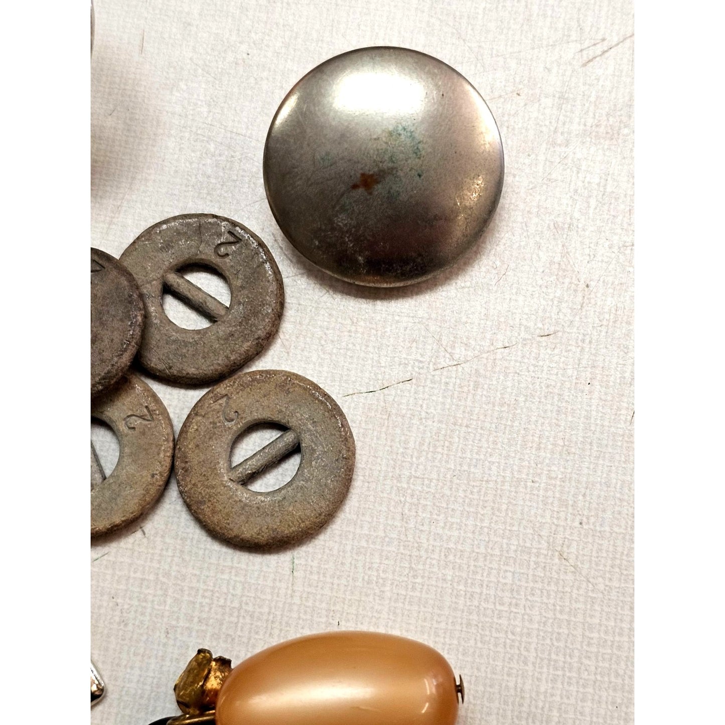 Buckles Zippers & Hardware