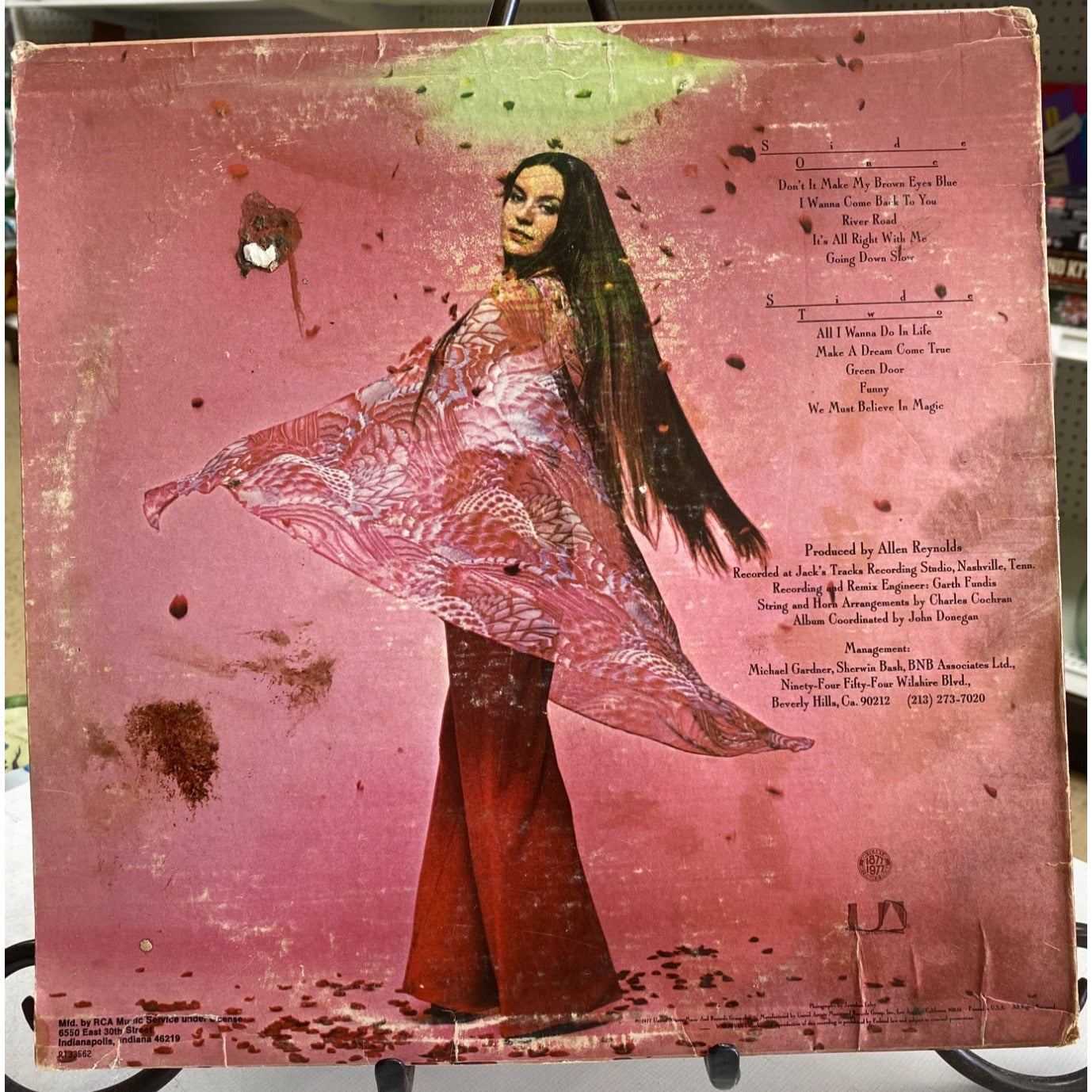 Crystal Gayle "We Must Believe In Magic" 1977 Vinyl Record Album