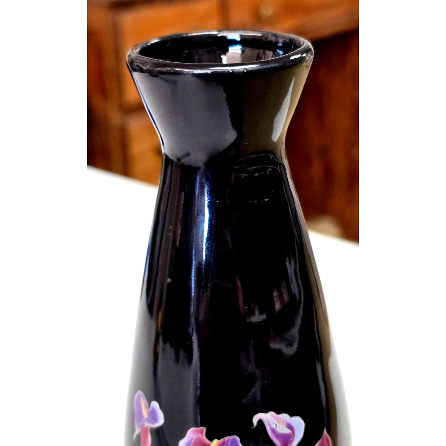 Black Ceramic Vase With Hand-Painted Purple Flower Design - Elegant Home Decor Accent Piece
