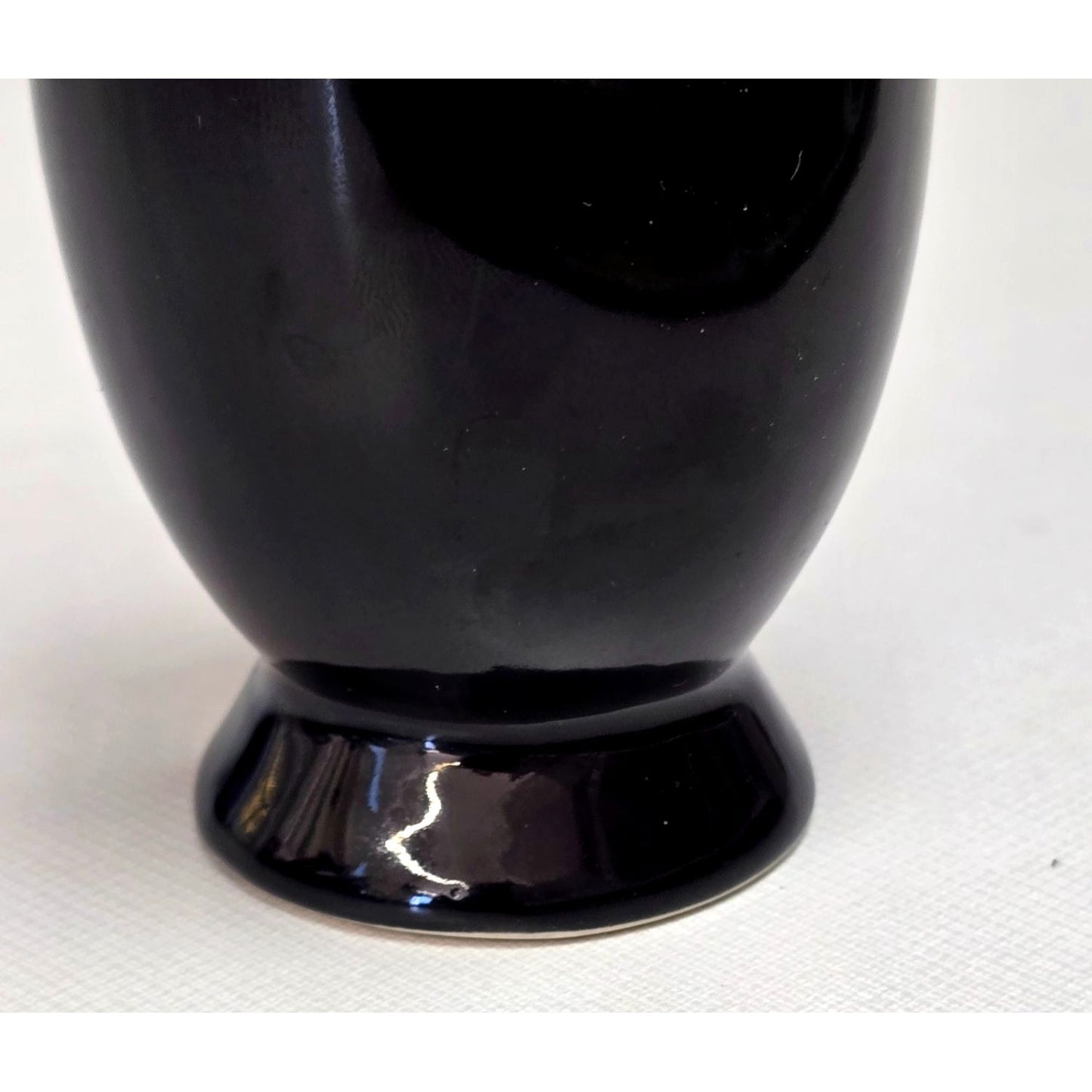 Black Ceramic Vase With Hand-Painted Purple Flower Design - Elegant Home Decor Accent Piece