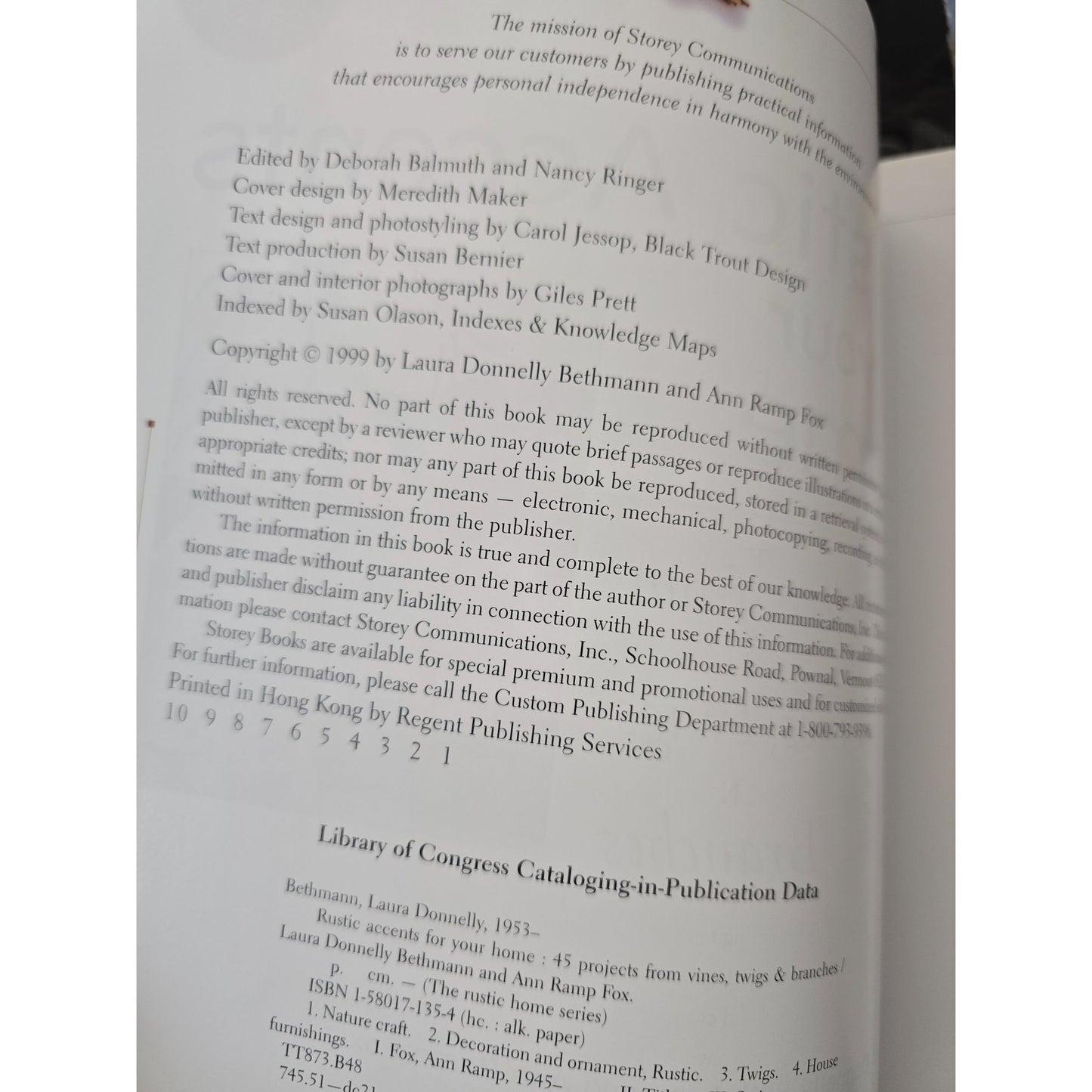 Rustic Accents For Your Home: 45 Projects From Vines Twigs & Branches By Laura Donnelly Bethmann