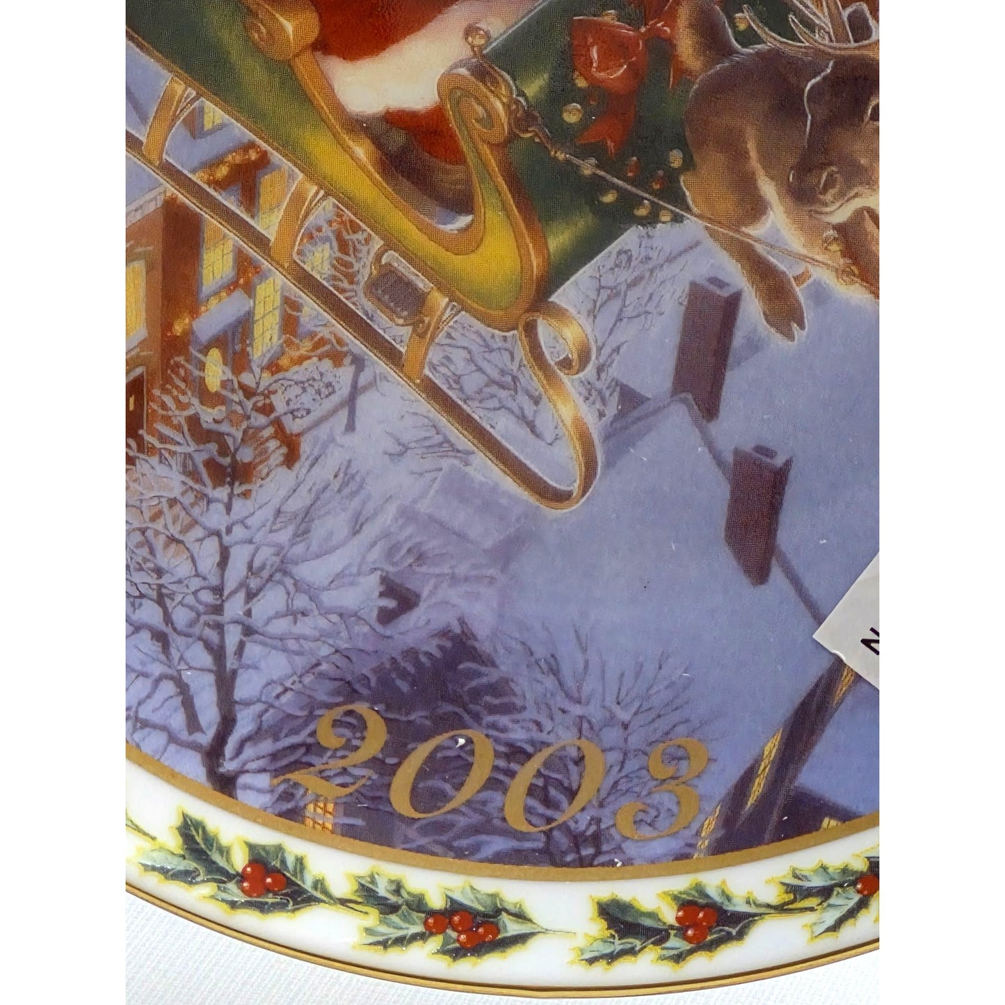 2003 Annual Collectible Christmas Plate By Tom Newsom 22K Gold Trim Coming To Town