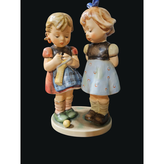 Hummel Goebel Figurine "Knitting Lesson" Two Girls 7.25" Porcelain Collectible