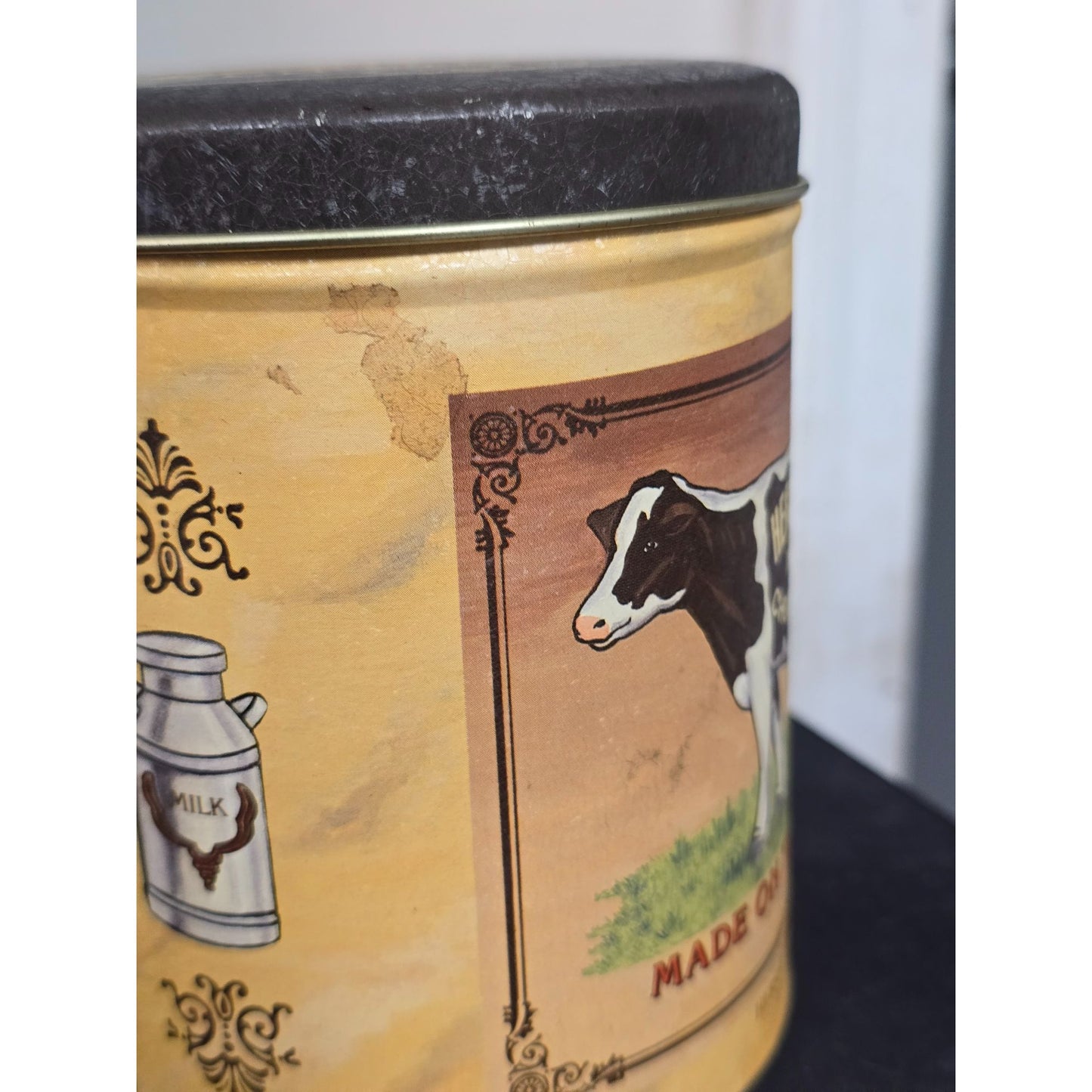 1993 Hershey's Tin Can