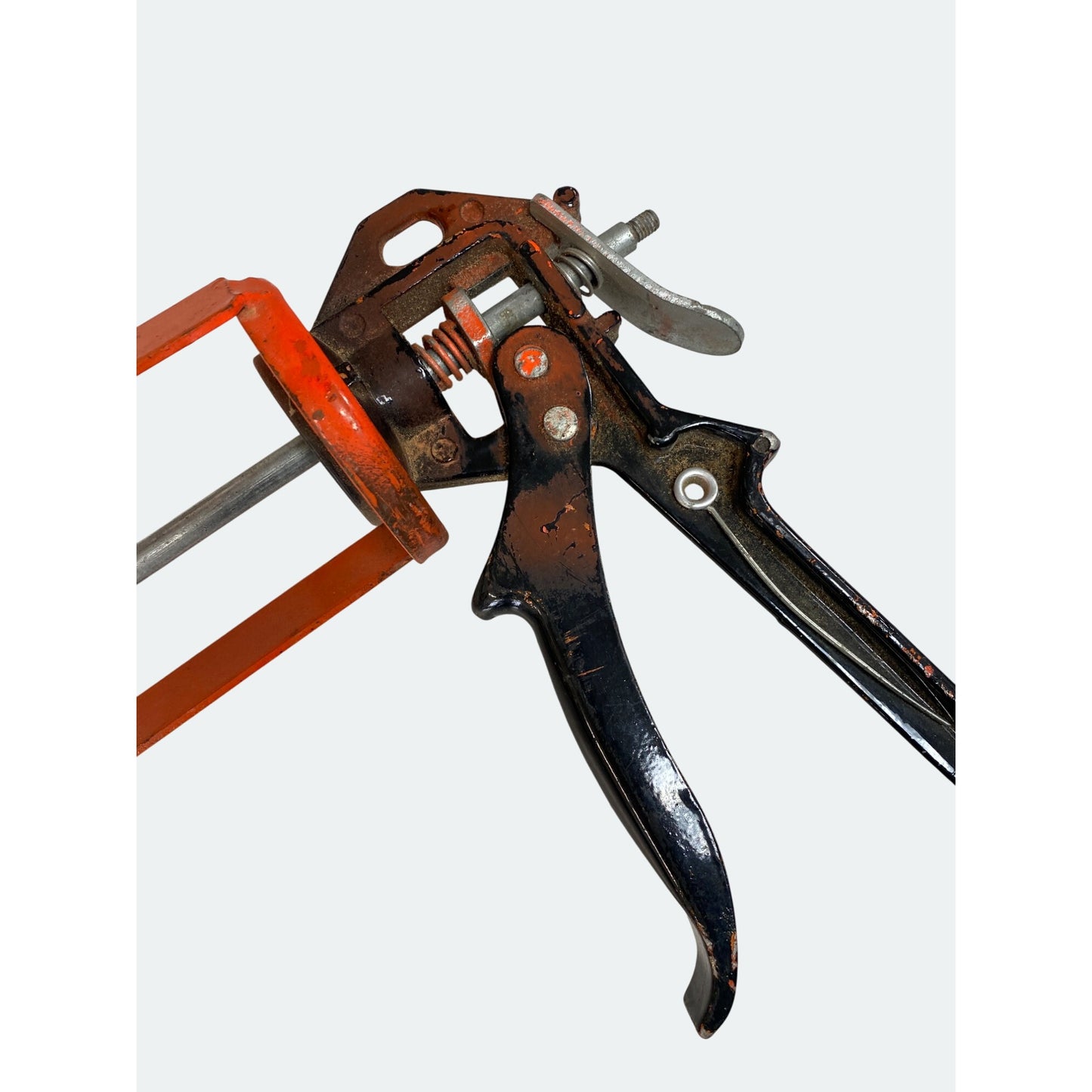 Heavy-Duty Metal Caulking Gun