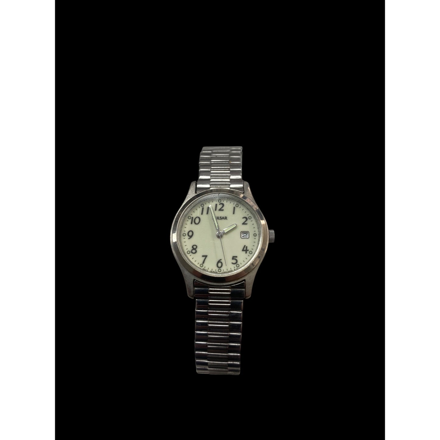 Vintage Pulsar Mens Watch With Stretch Band & Date Display Silver-Tone Stainless Steel White Dial Needs new battery