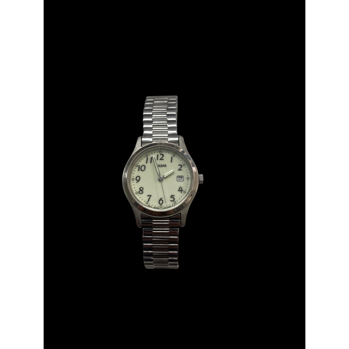 Vintage Pulsar Mens Watch With Stretch Band & Date Display Silver-Tone Stainless Steel White Dial Needs new battery