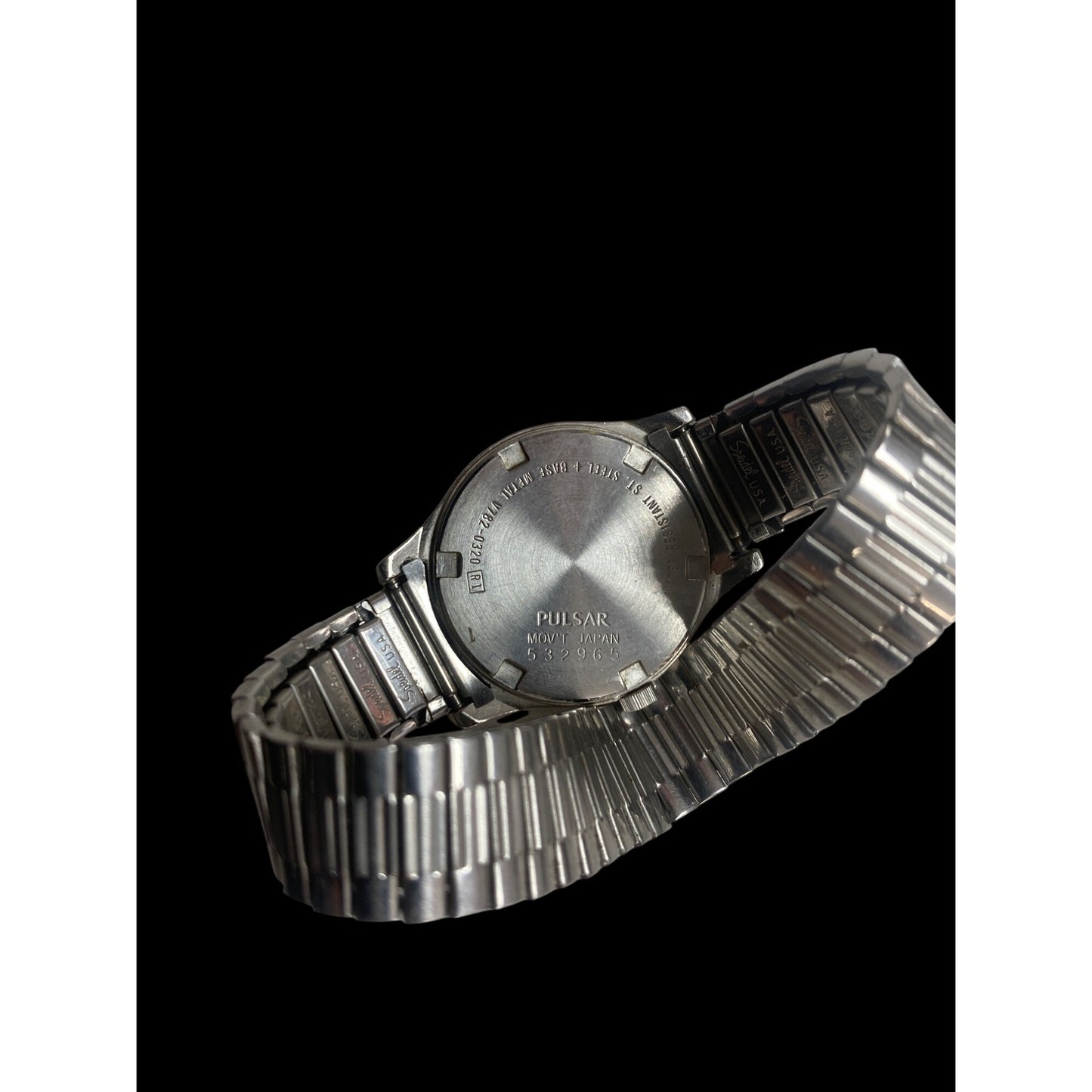 Vintage Pulsar Mens Watch With Stretch Band & Date Display Silver-Tone Stainless Steel White Dial Needs new battery