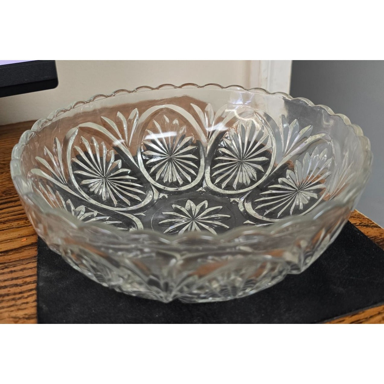 Vintage AH Medallion 8"