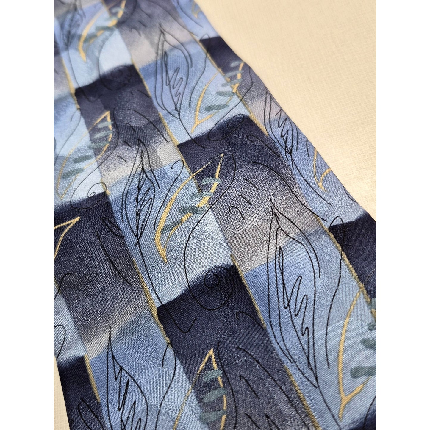 J. Garcia Silk Tie Collection Seventeen Mens Blue Leaf Pattern Necktie 65"