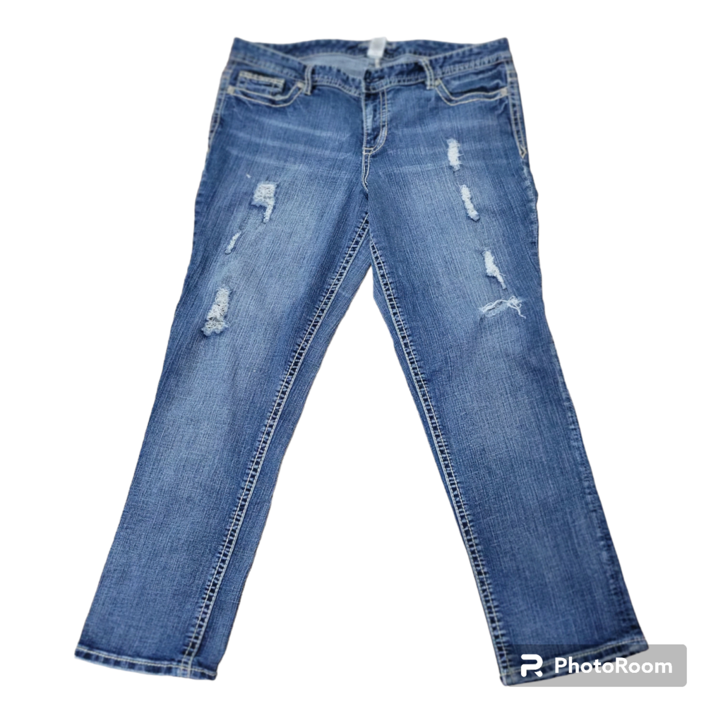 MAURICES jeans women size 13/14 Low Rise Distressed Stretch