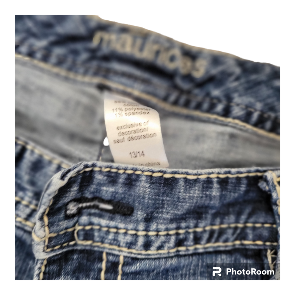 MAURICES jeans women size 13/14 Low Rise Distressed Stretch