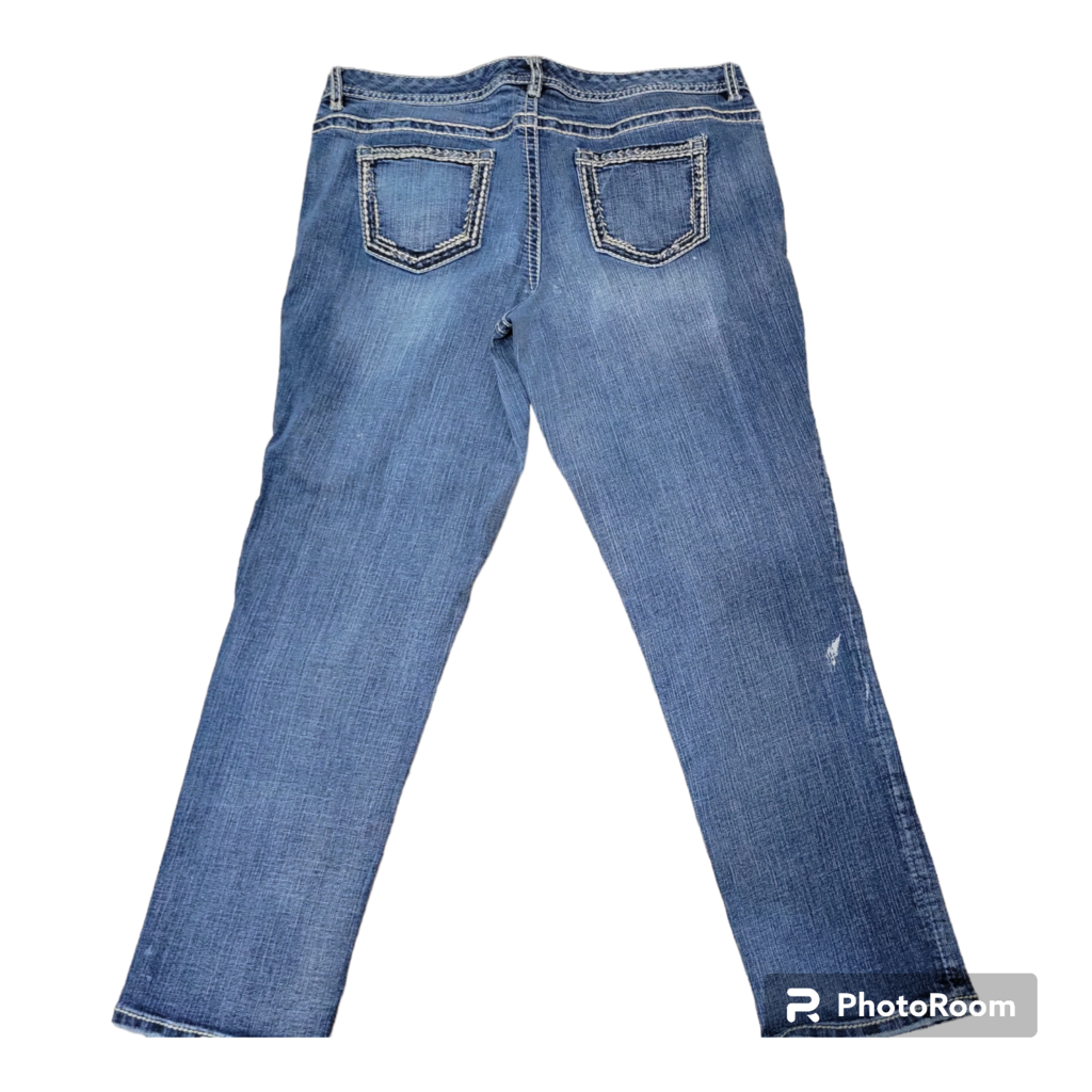 MAURICES jeans women size 13/14 Low Rise Distressed Stretch