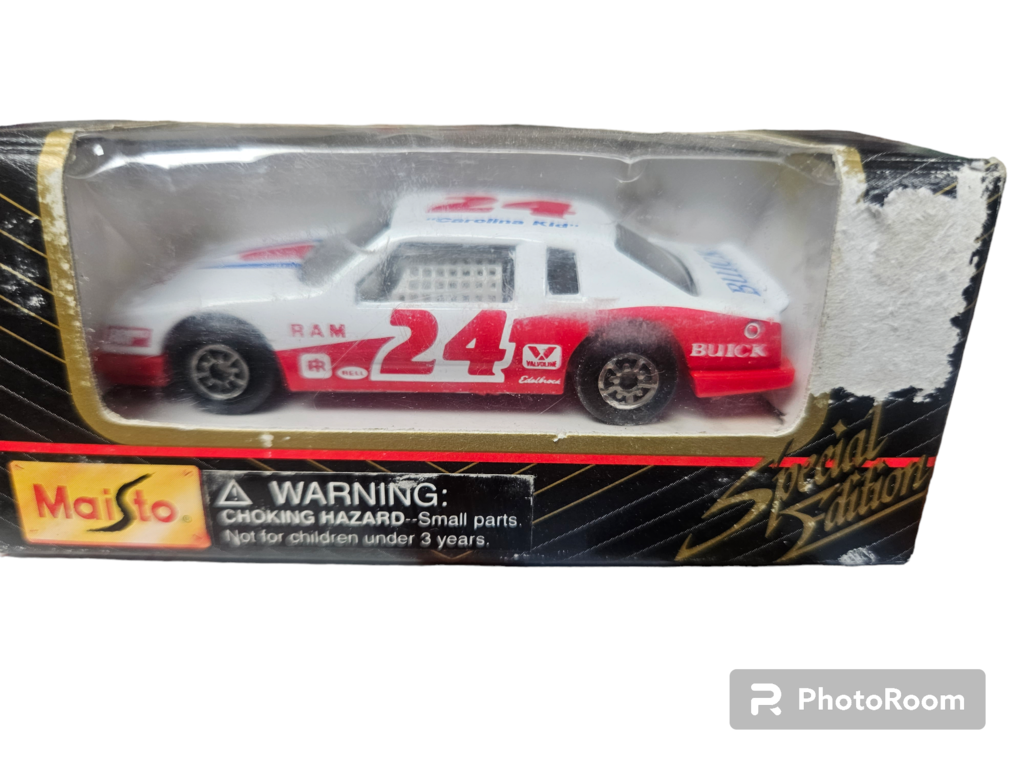 Maisto Special Edition 24 Buick Carolina Kid