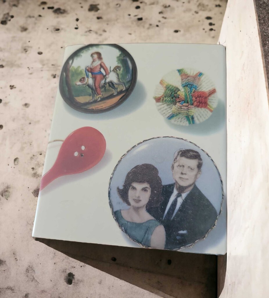 THE Button Book Mini Hardcover 1996